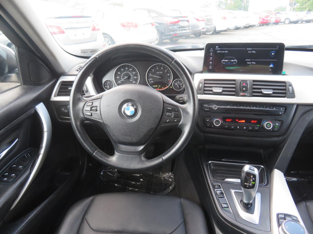 BMW 3-Series 320i Sedan 2014