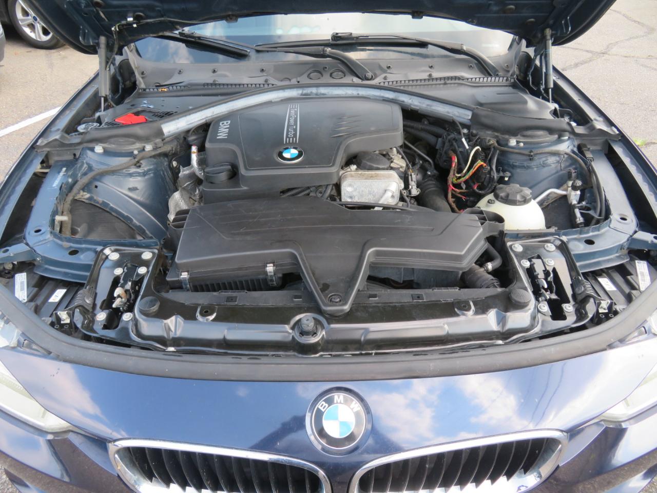 BMW 3-Series 320i Sedan 2014