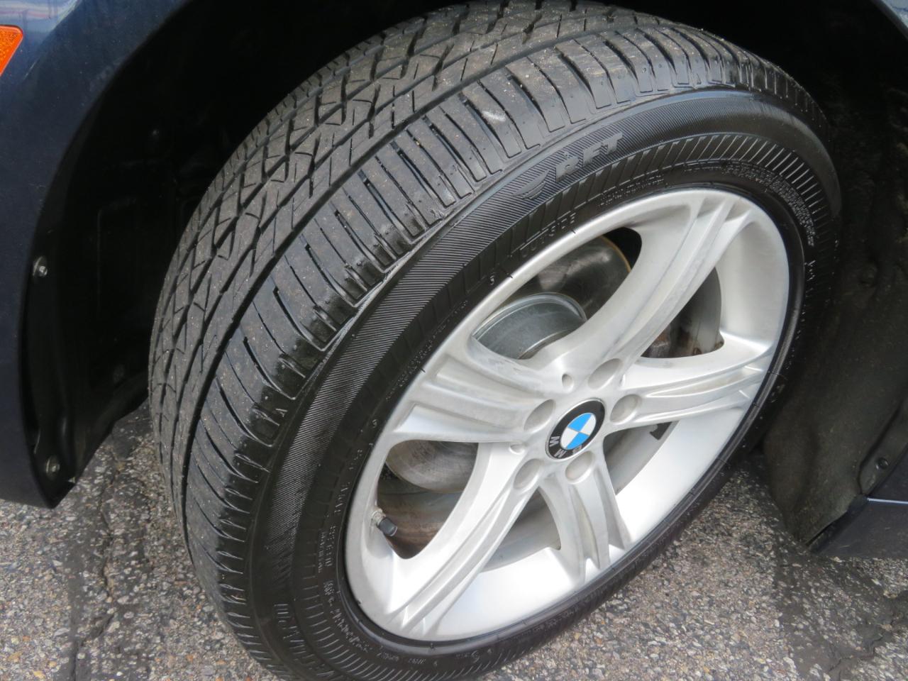 BMW 3-Series 320i Sedan 2014