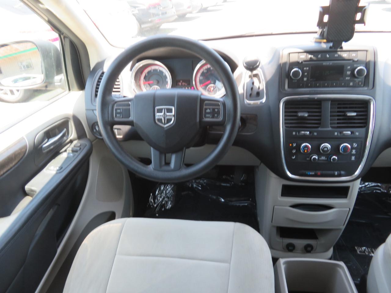 Dodge Grand Caravan SE 2013