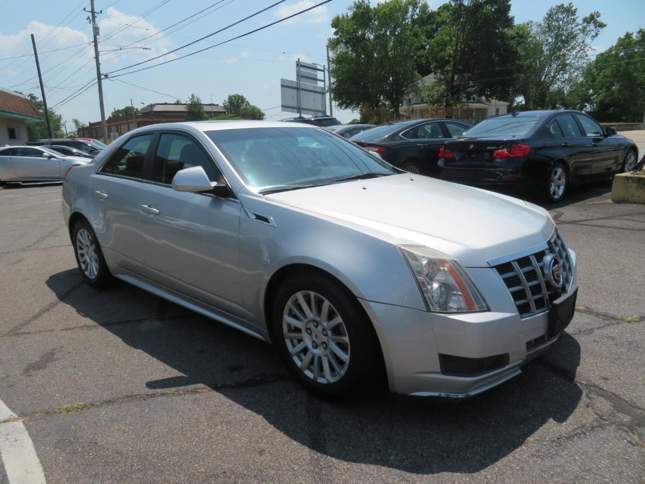 Cadillac CTS 3.0L Luxury AWD 2011