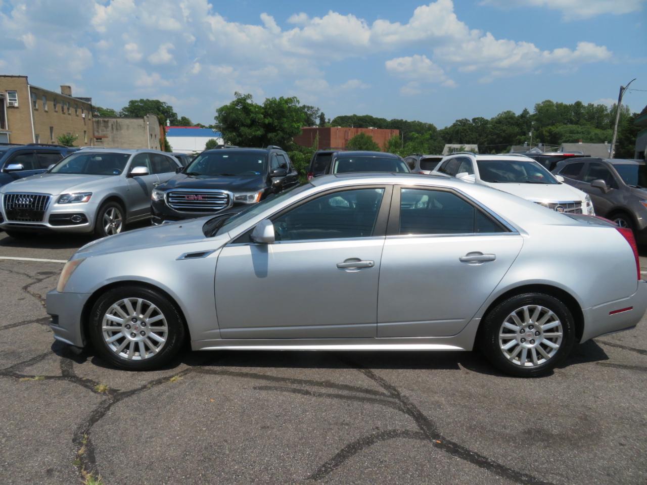 Cadillac CTS 3.0L Luxury AWD 2011