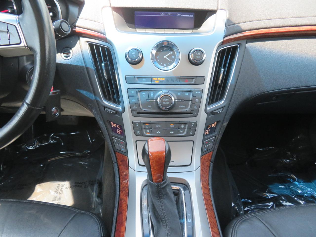 Cadillac CTS 3.0L Luxury AWD 2011