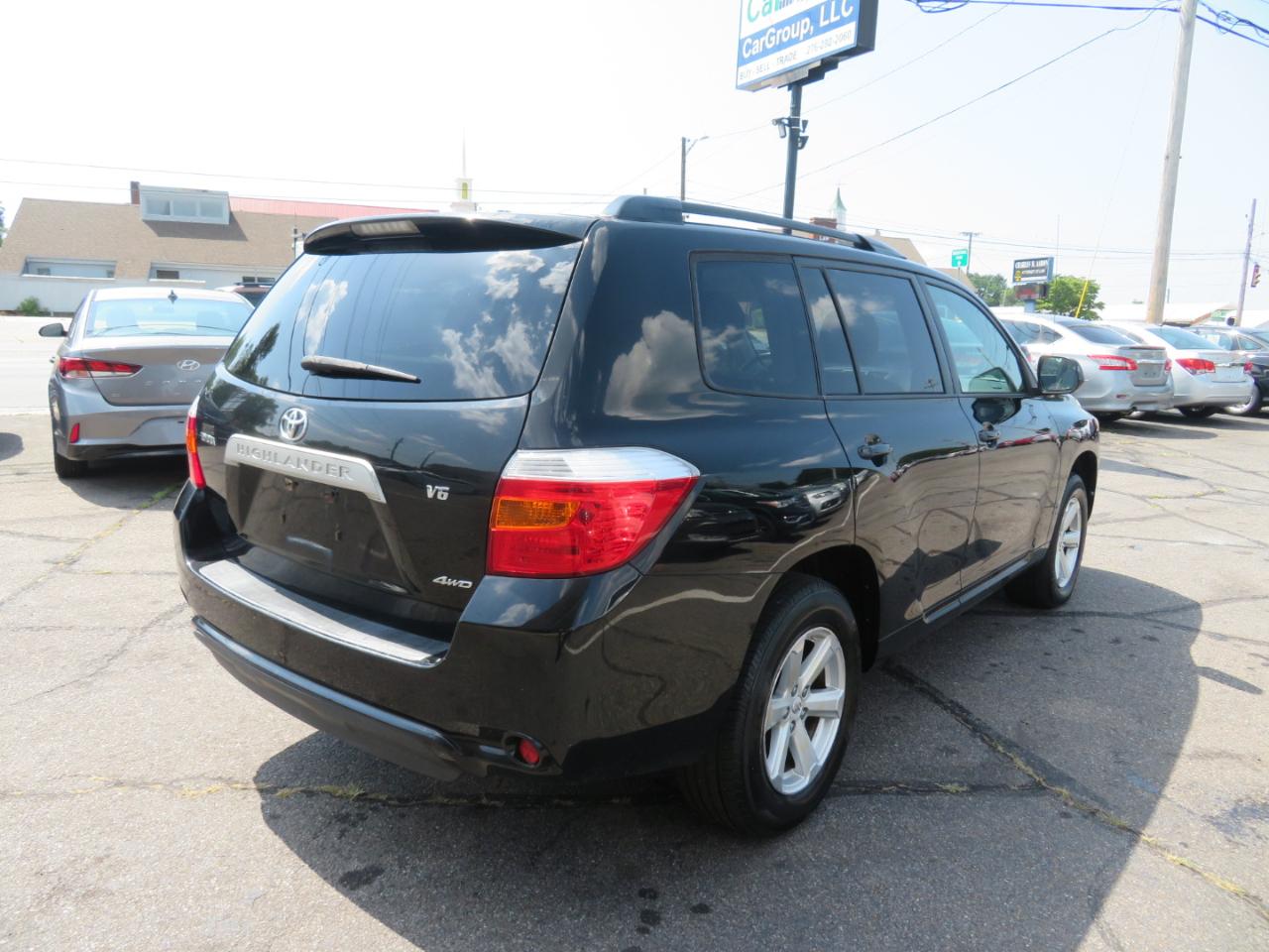 Toyota Highlander Base 4WD 2009