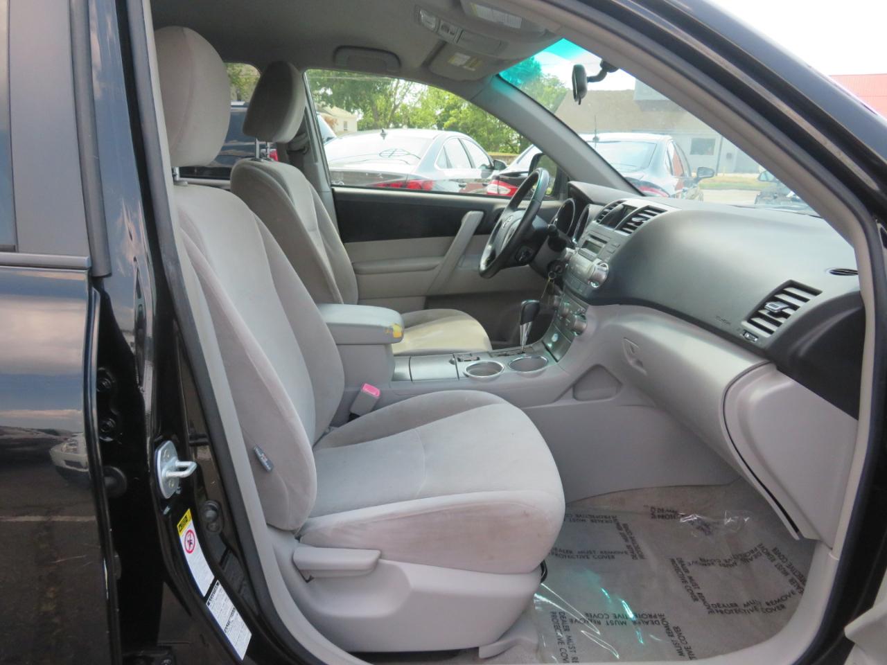 Toyota Highlander Base 4WD 2009