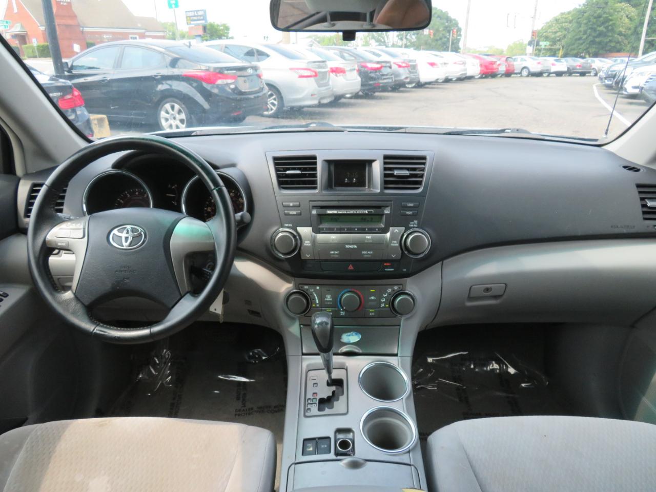 Toyota Highlander Base 4WD 2009