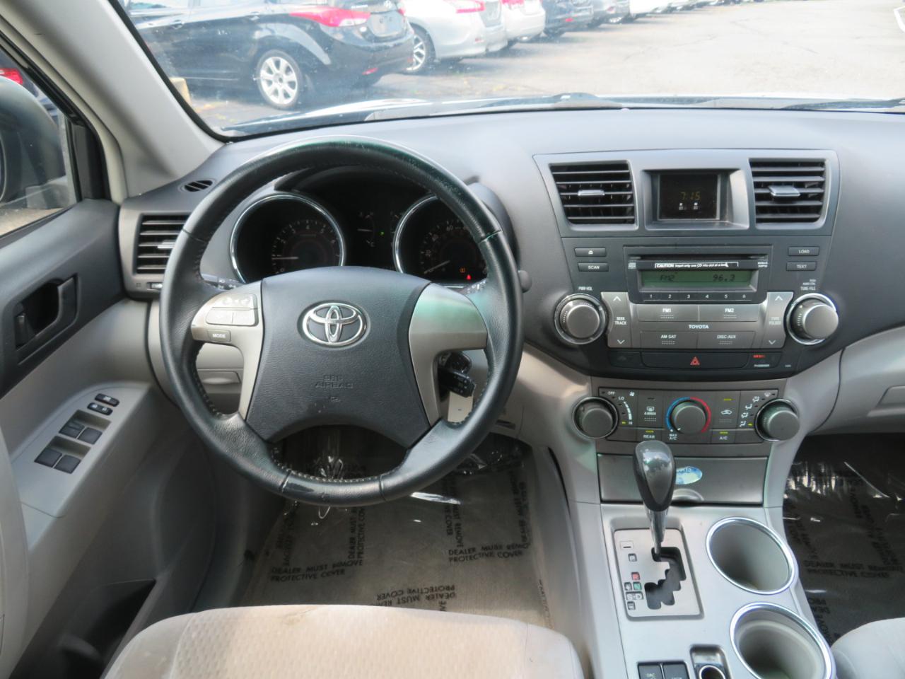Toyota Highlander Base 4WD 2009
