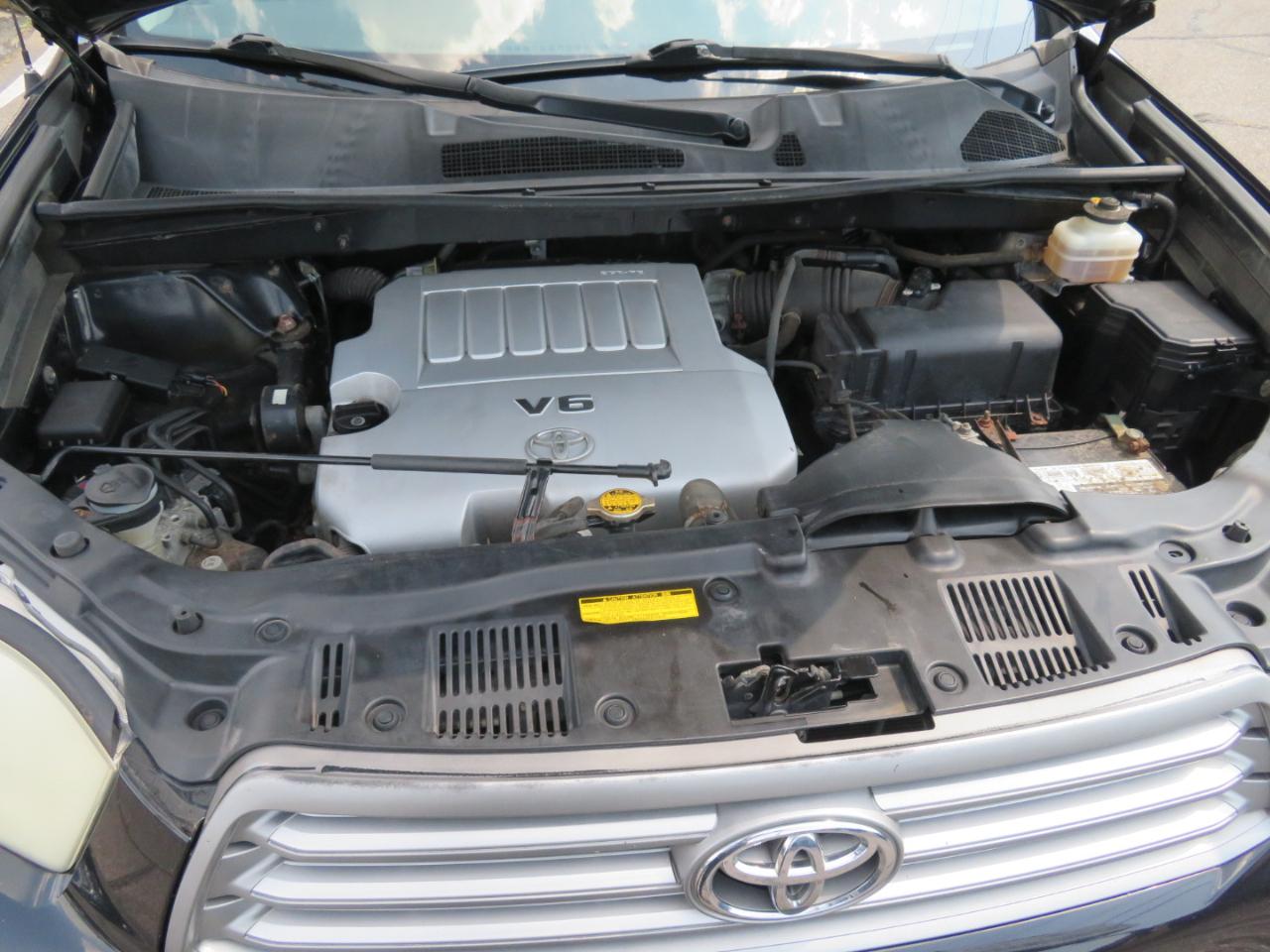 Toyota Highlander Base 4WD 2009