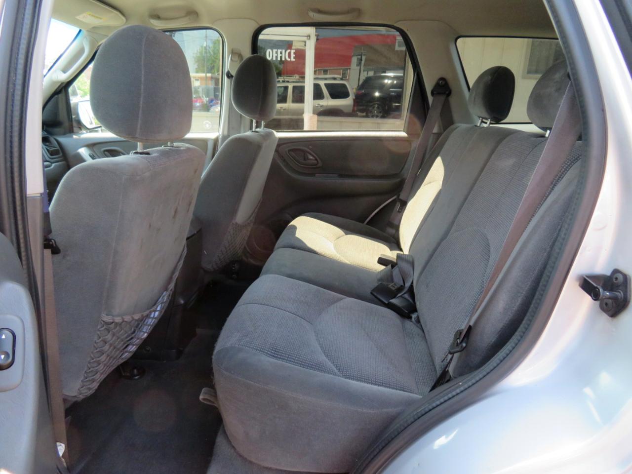 Mazda Tribute LX 4WD 2003