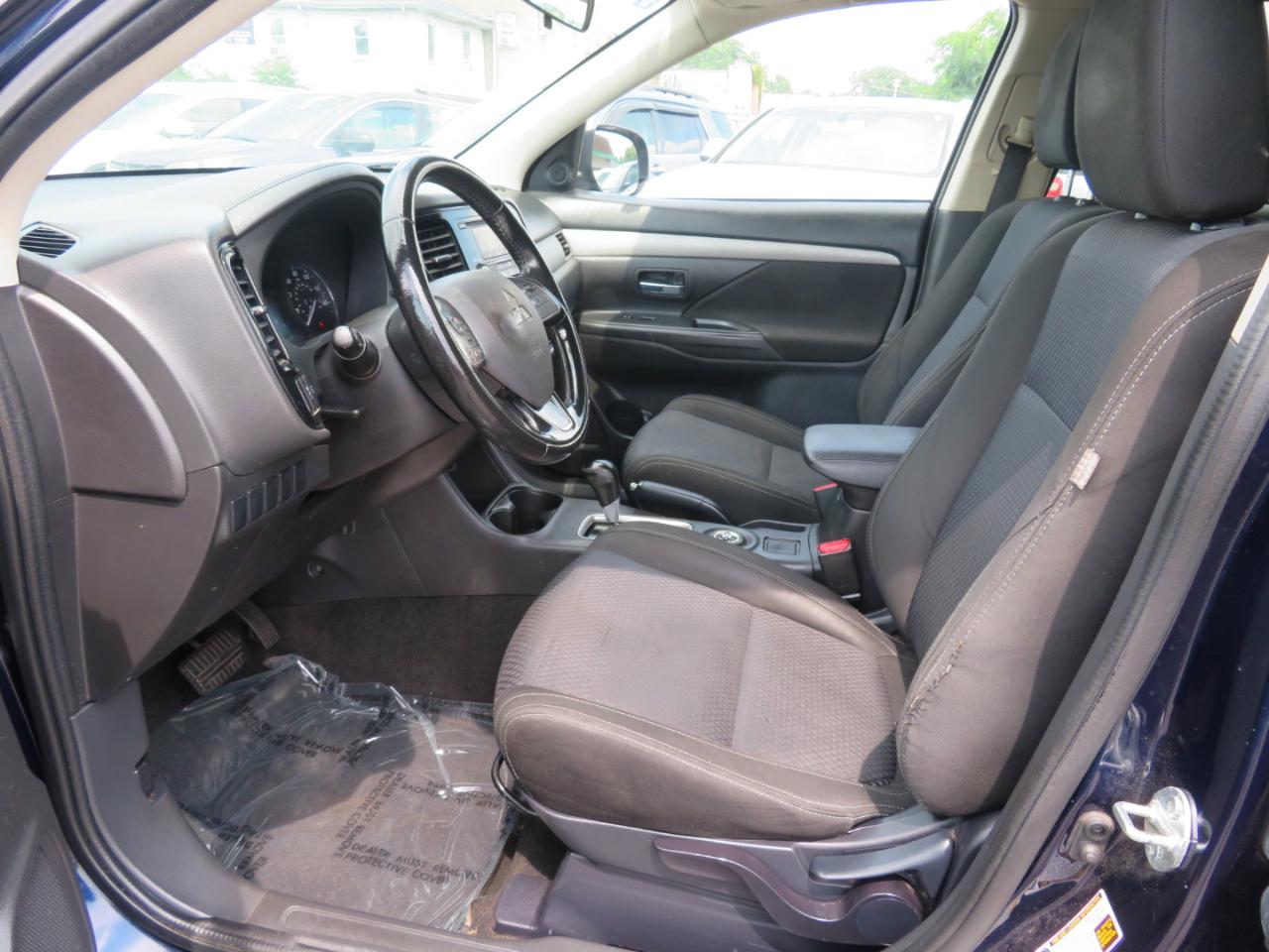 Mitsubishi Outlander SE AWD 2016