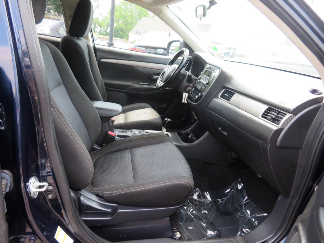 Mitsubishi Outlander SE AWD 2016