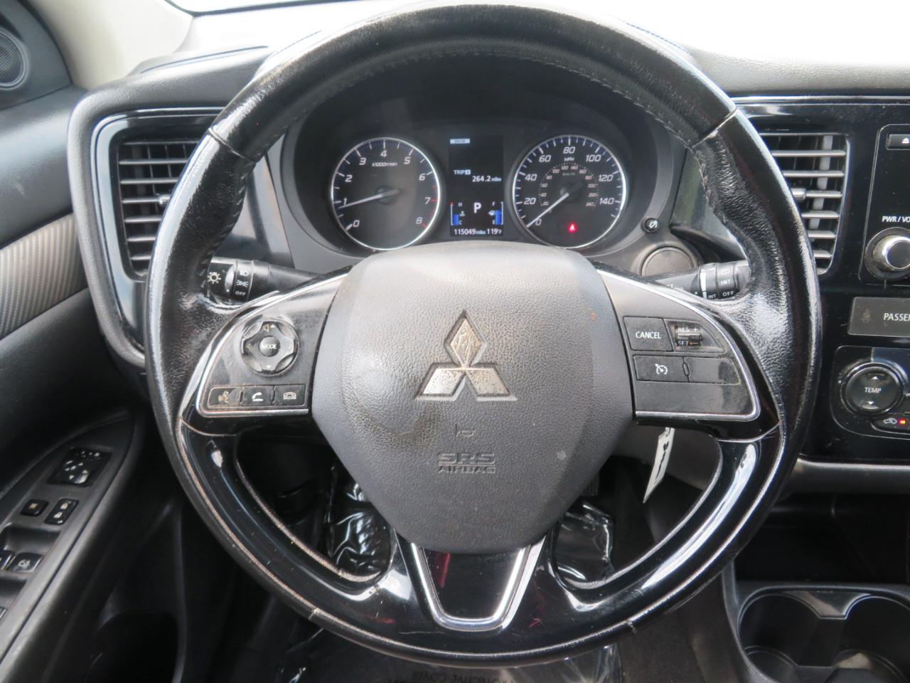 Mitsubishi Outlander SE AWD 2016