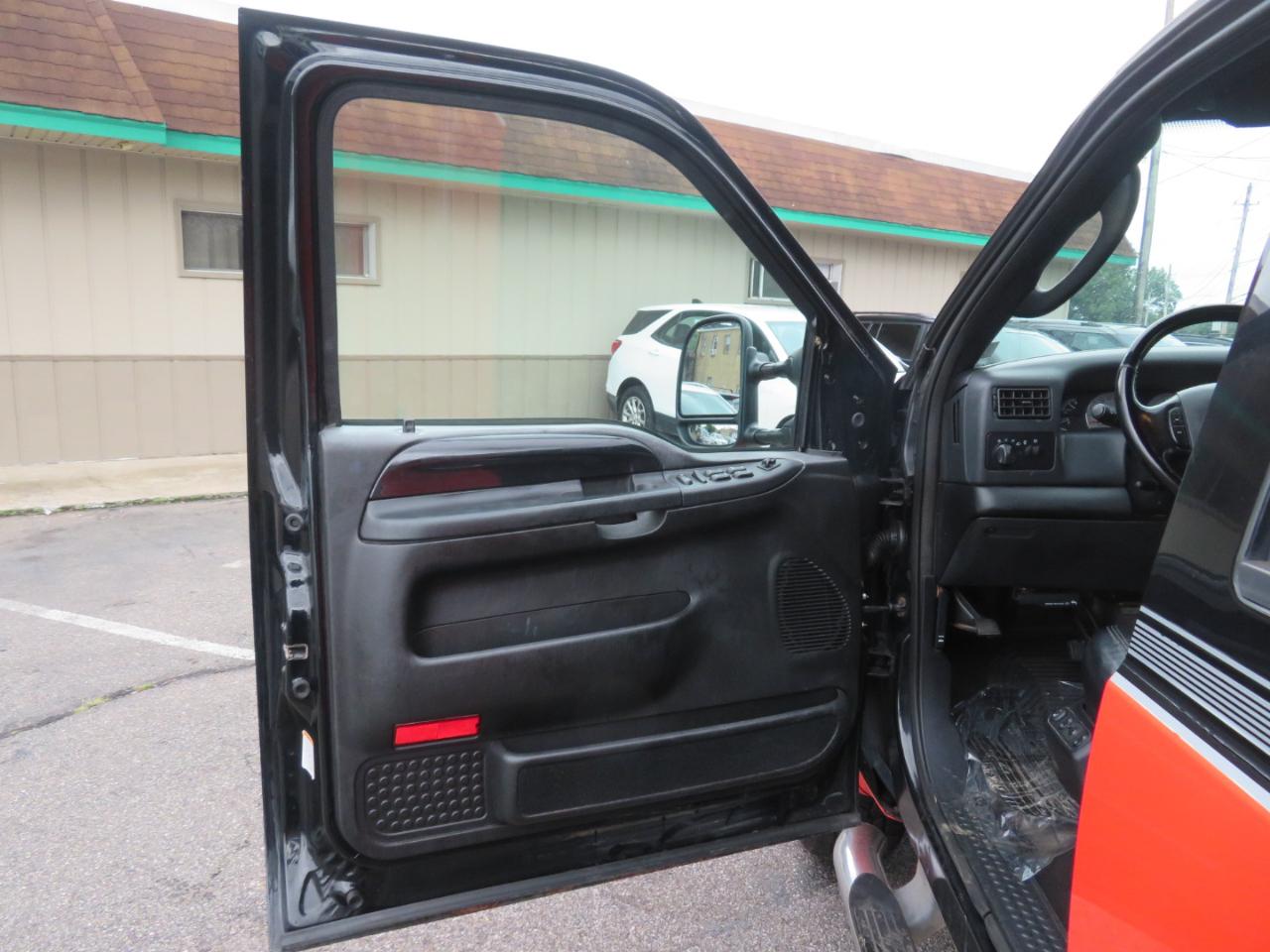 Ford F-250 SD Crew Cab Short Bed Harley Davidson 2004