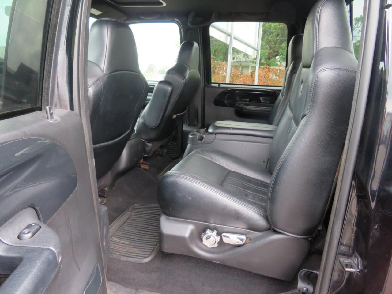 Ford F-250 SD Crew Cab Short Bed Harley Davidson 2004