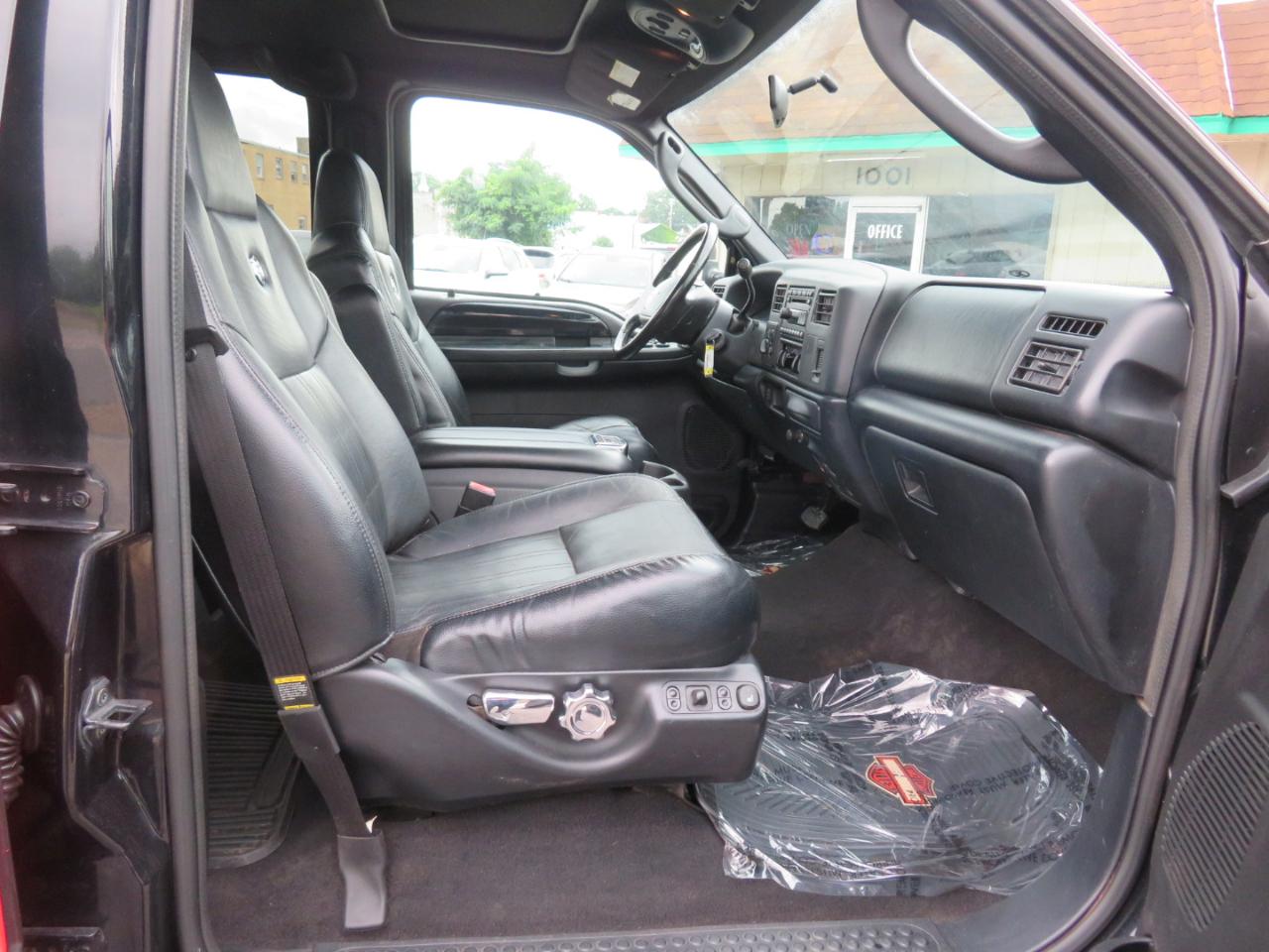 Ford F-250 SD Crew Cab Short Bed Harley Davidson 2004
