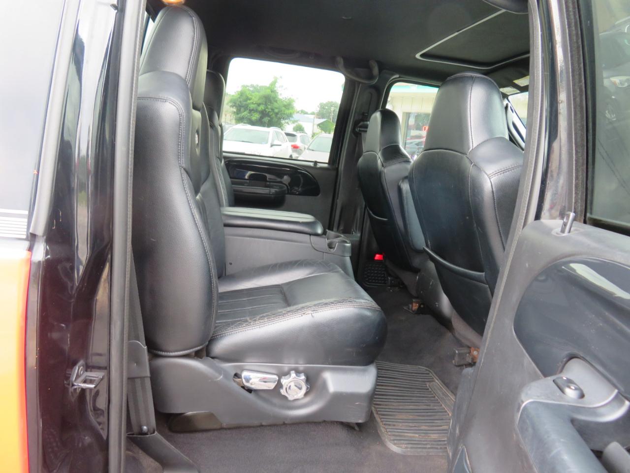 Ford F-250 SD Crew Cab Short Bed Harley Davidson 2004