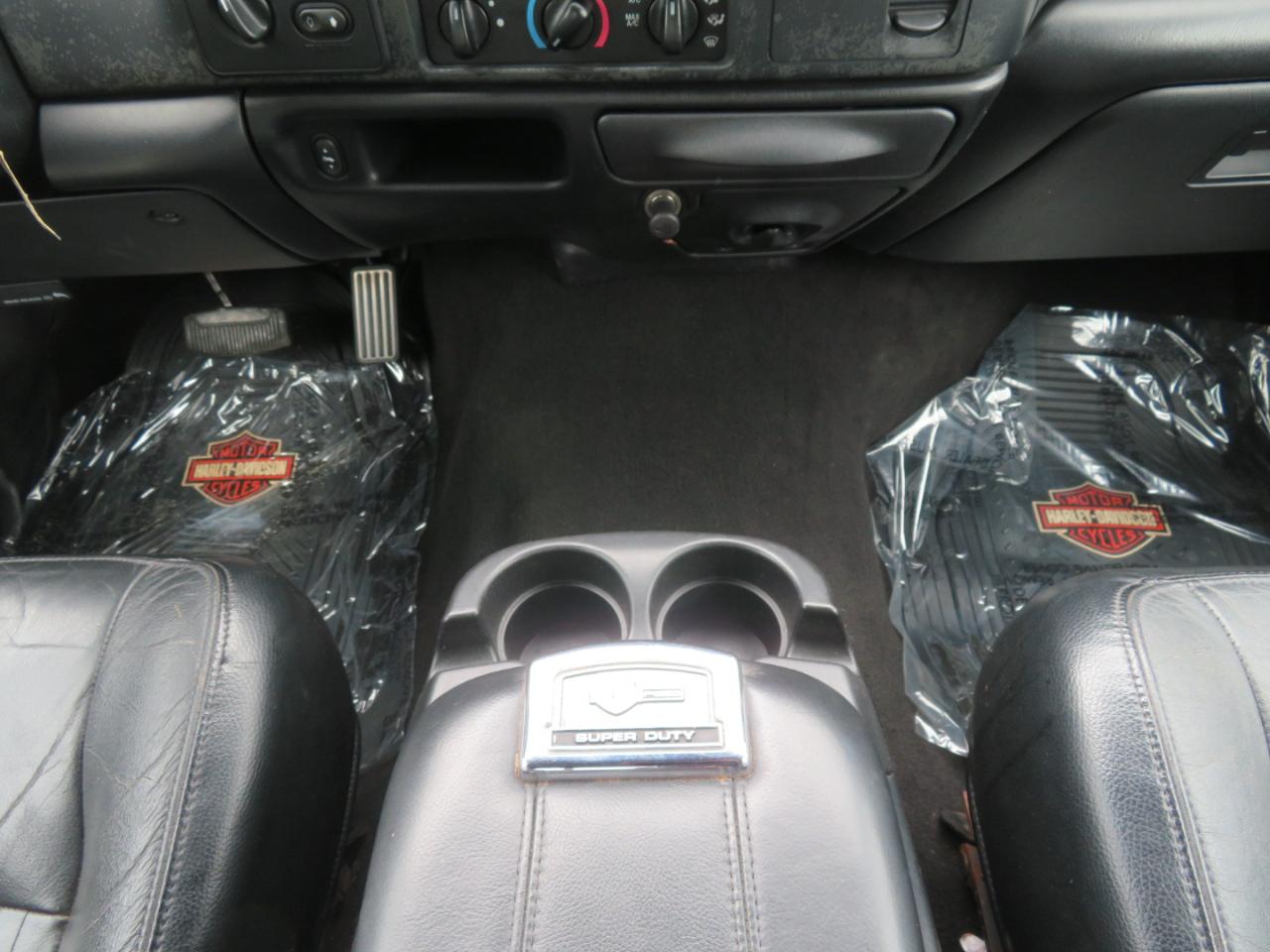 Ford F-250 SD Crew Cab Short Bed Harley Davidson 2004