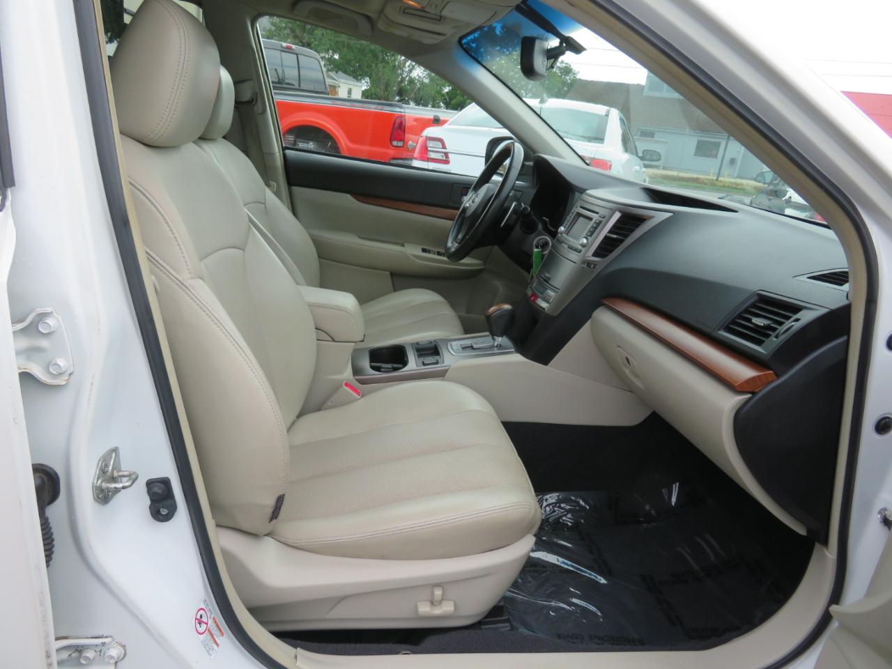 Subaru Outback 2.5i Limited 2014