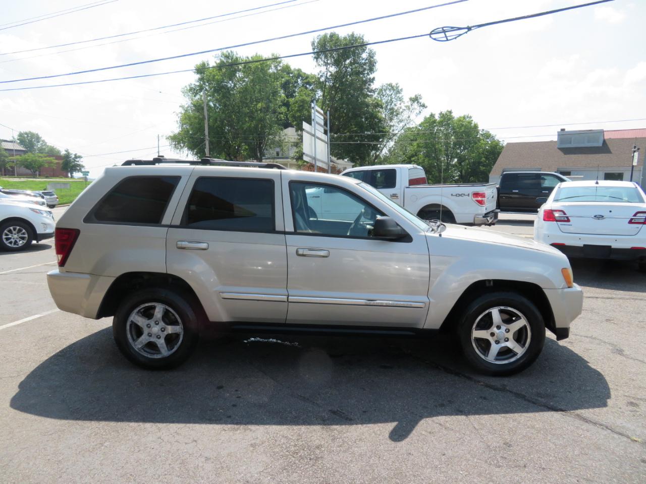 Jeep Grand Cherokee Laredo 2WD 2006
