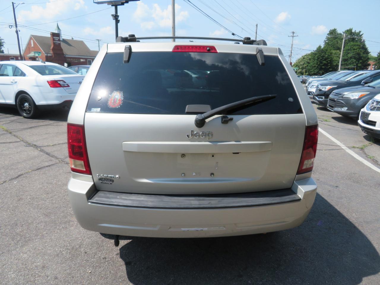 Jeep Grand Cherokee Laredo 2WD 2006