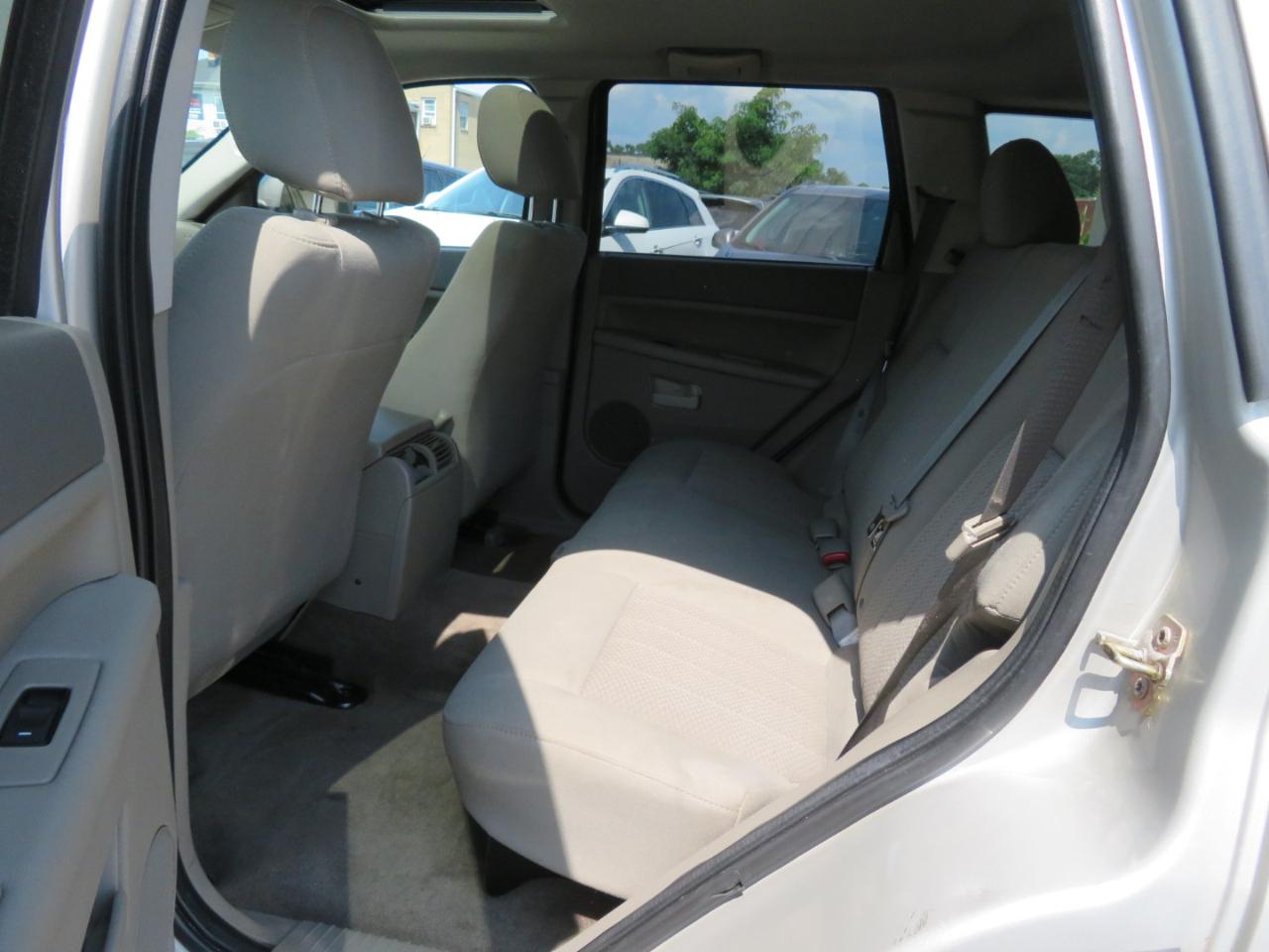 Jeep Grand Cherokee Laredo 2WD 2006