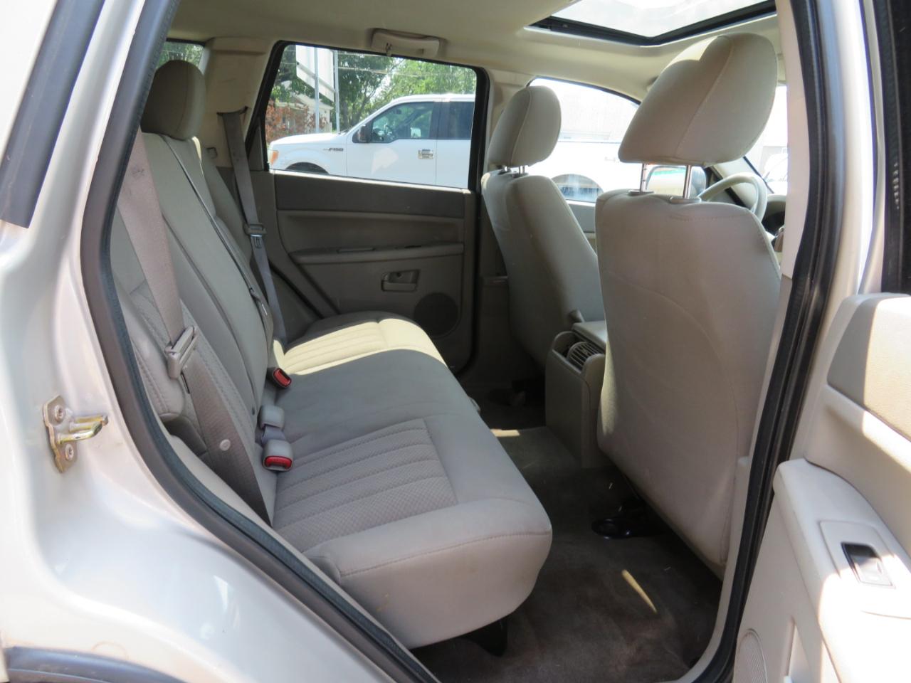 Jeep Grand Cherokee Laredo 2WD 2006
