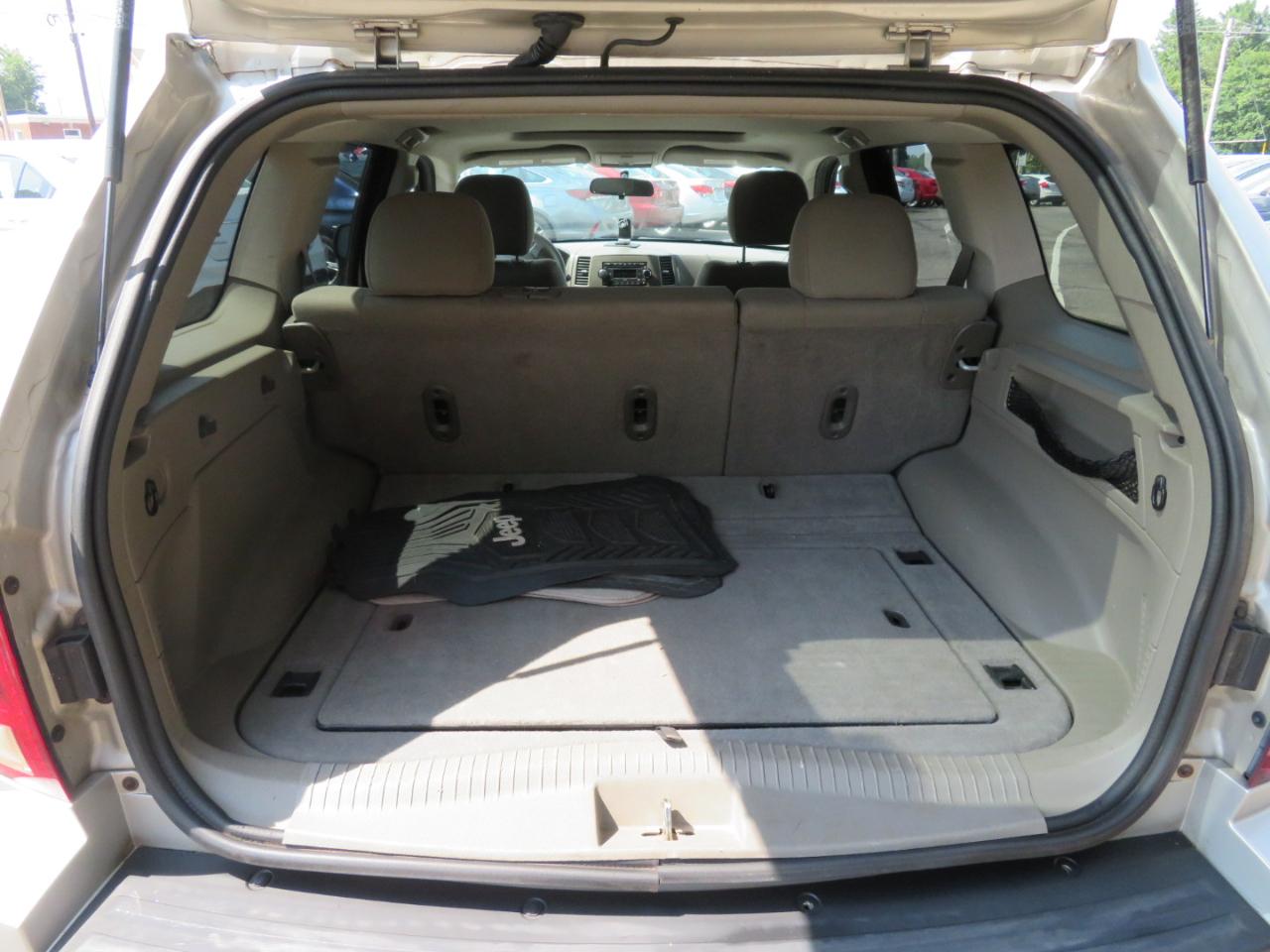 Jeep Grand Cherokee Laredo 2WD 2006