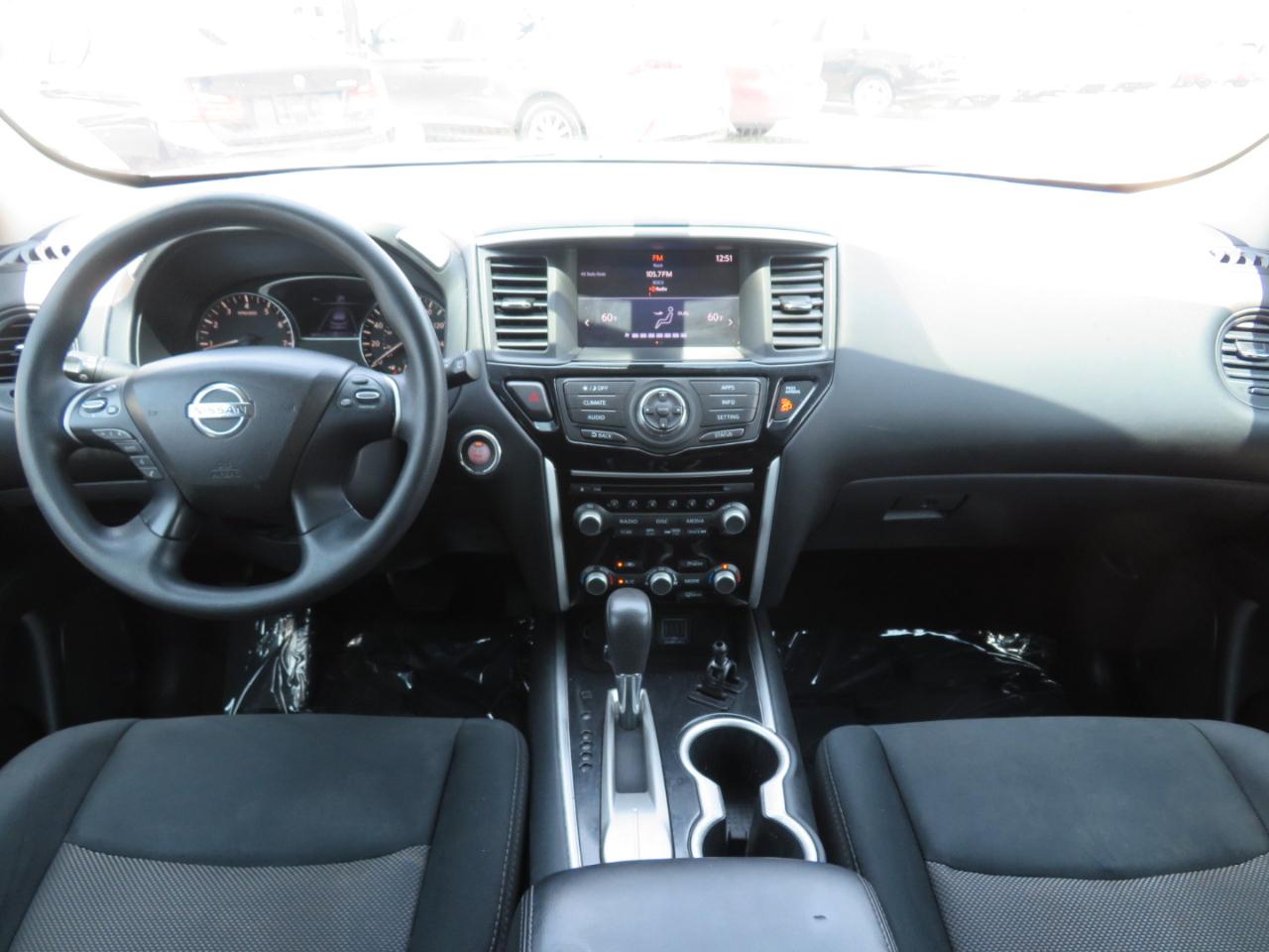 Nissan Pathfinder SV 2WD 2018