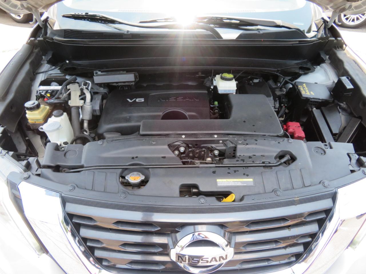 Nissan Pathfinder SV 2WD 2018