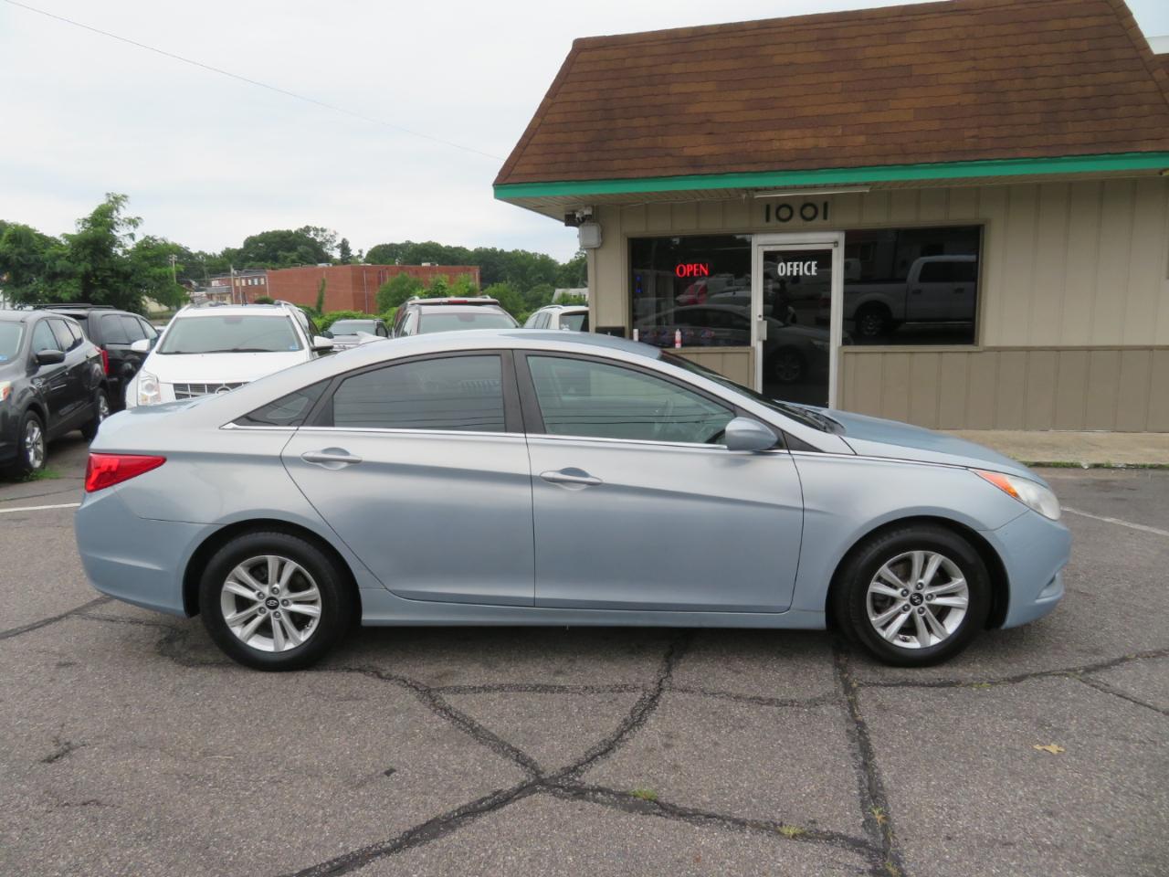 Hyundai Sonata GLS Auto 2011