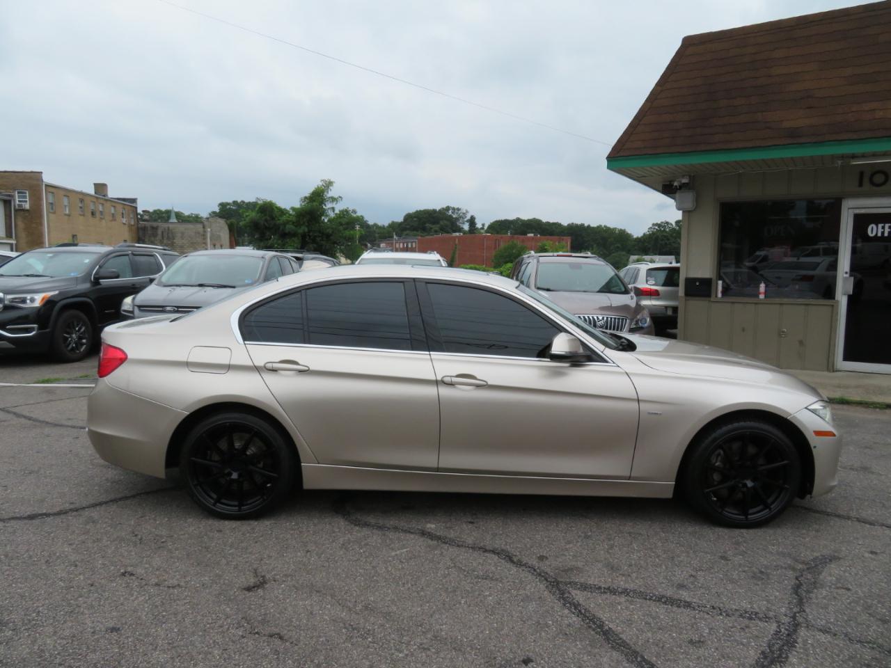 BMW 3-Series 335i Sedan 2013