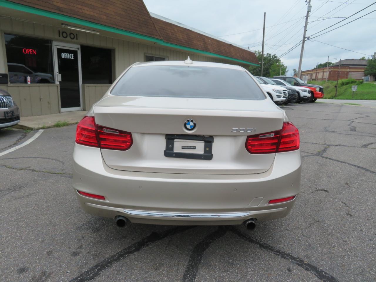BMW 3-Series 335i Sedan 2013