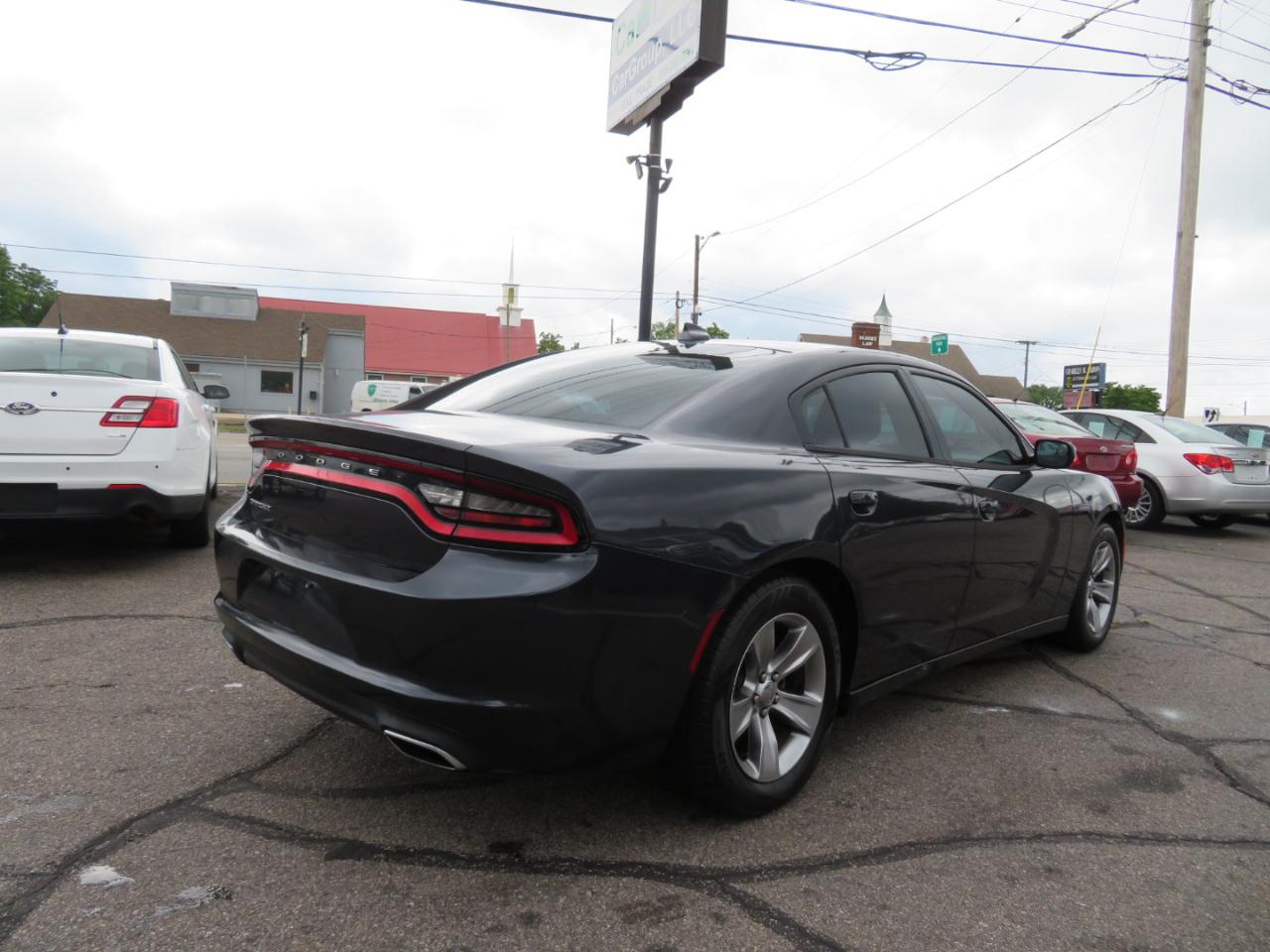 Dodge Charger SXT 2017