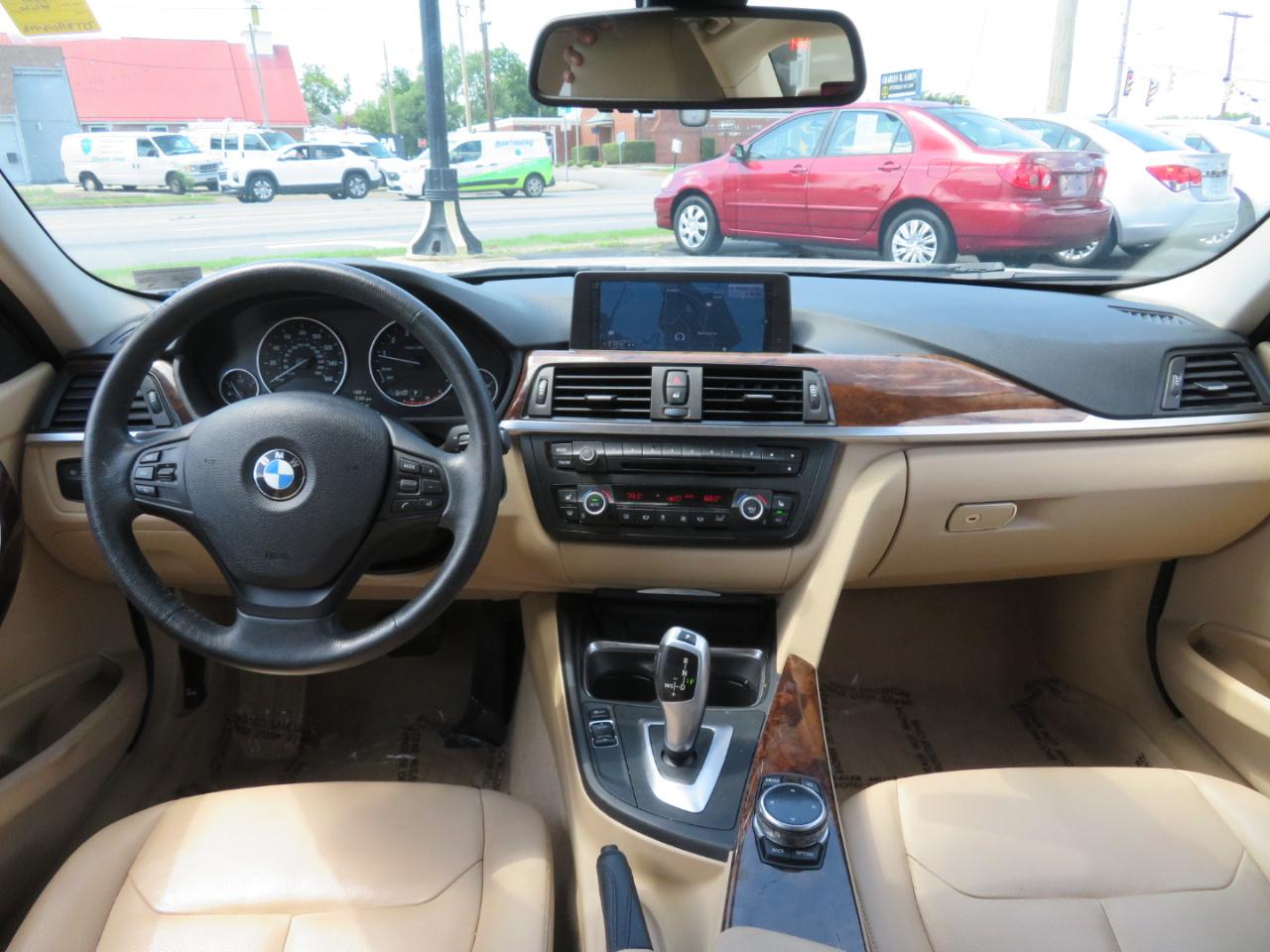 BMW 3-Series 320i xDrive 2014