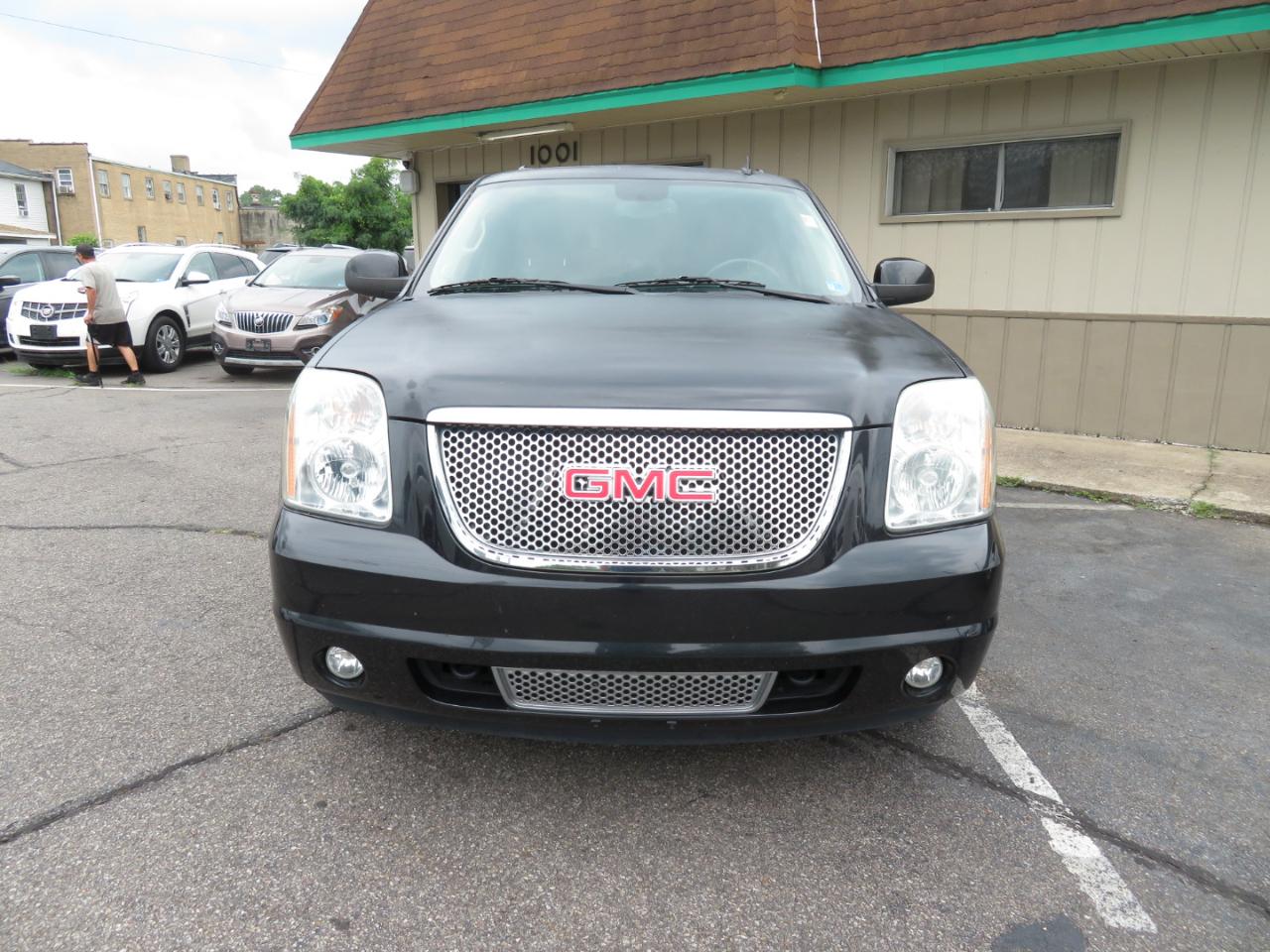 GMC Yukon Denali 4WD 2013