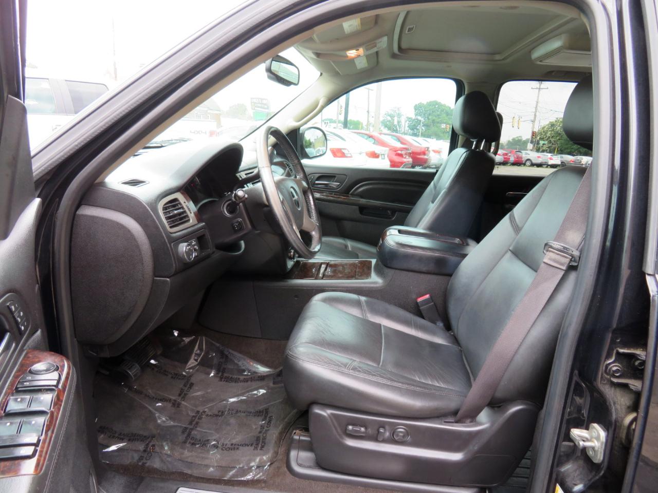 GMC Yukon Denali 4WD 2013