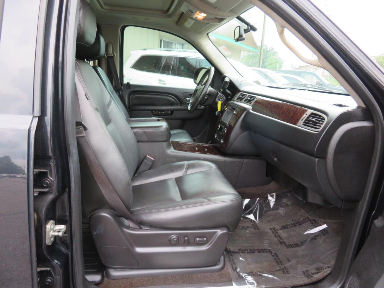 GMC Yukon Denali 4WD 2013