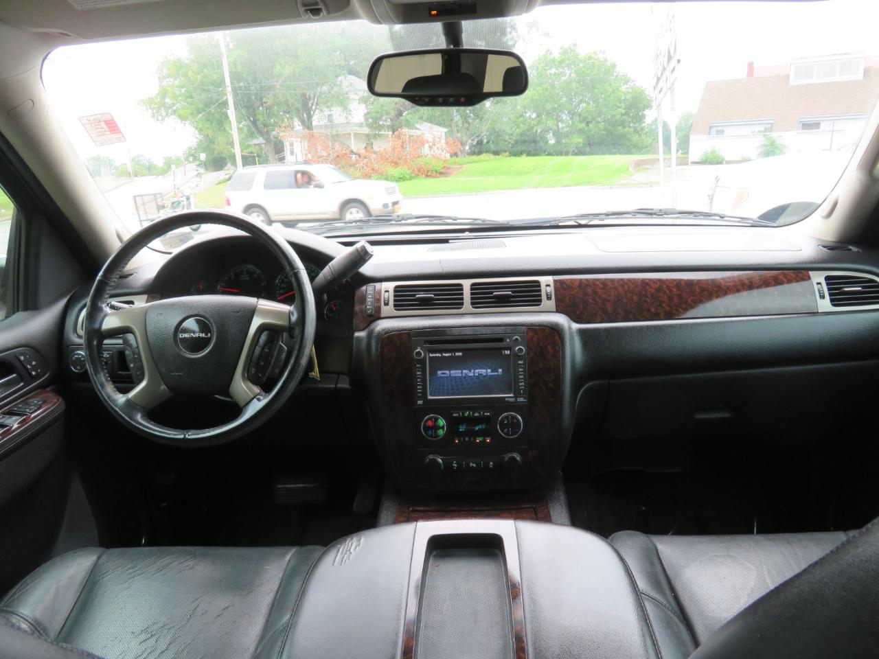 GMC Yukon Denali 4WD 2013