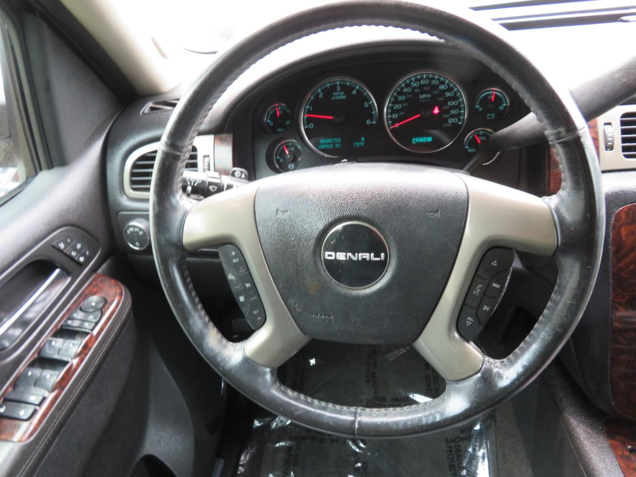 GMC Yukon Denali 4WD 2013