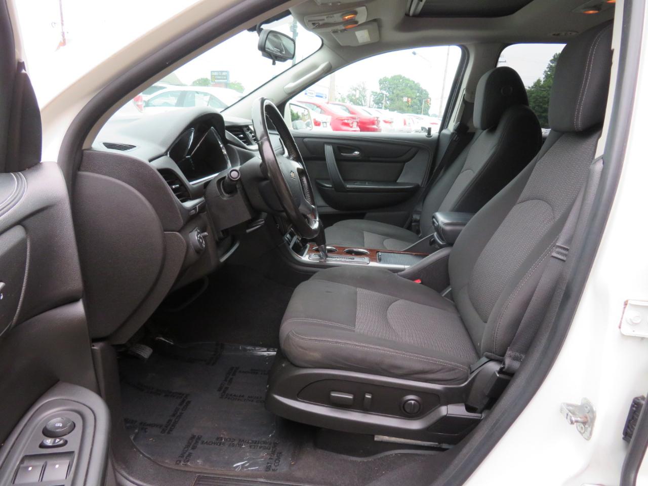 Chevrolet Traverse 1LT FWD 2013