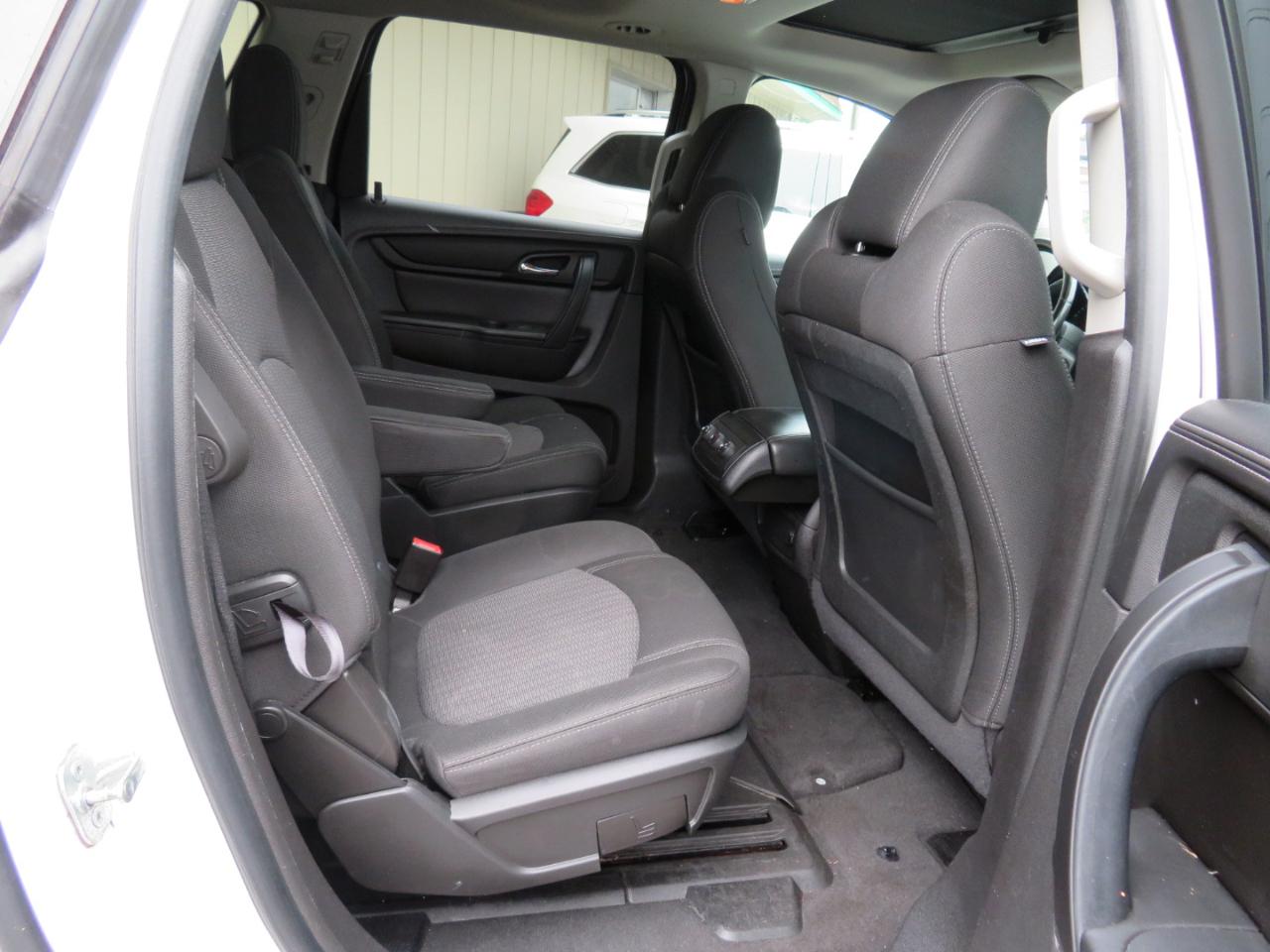 Chevrolet Traverse 1LT FWD 2013