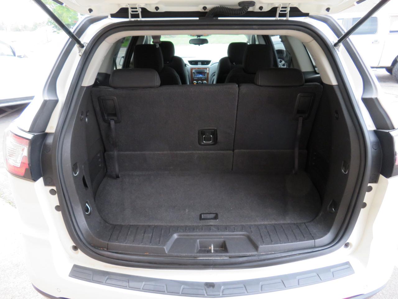 Chevrolet Traverse 1LT FWD 2013