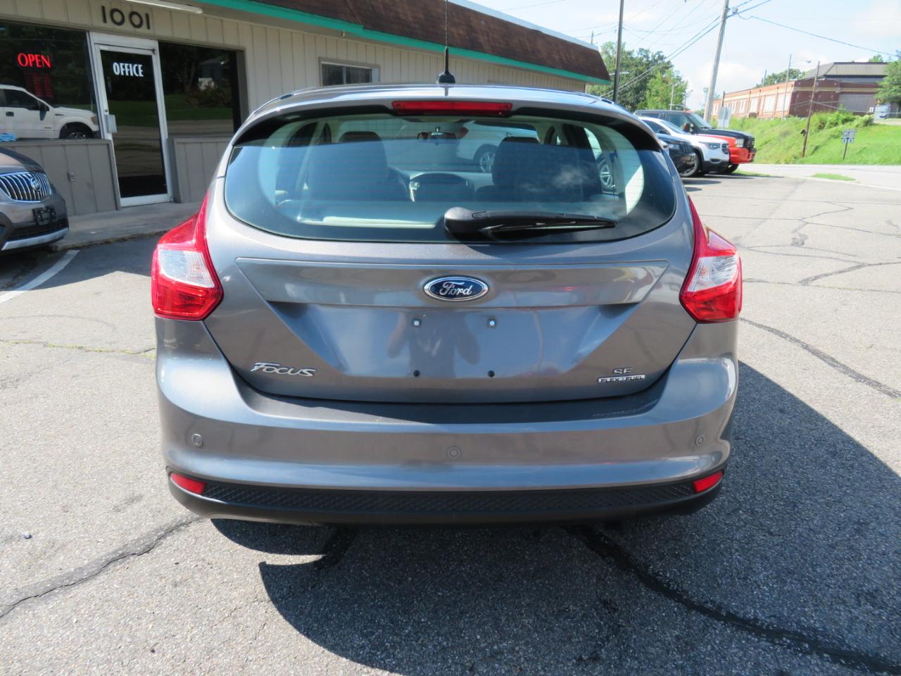 Ford Focus SE Hatch 2014