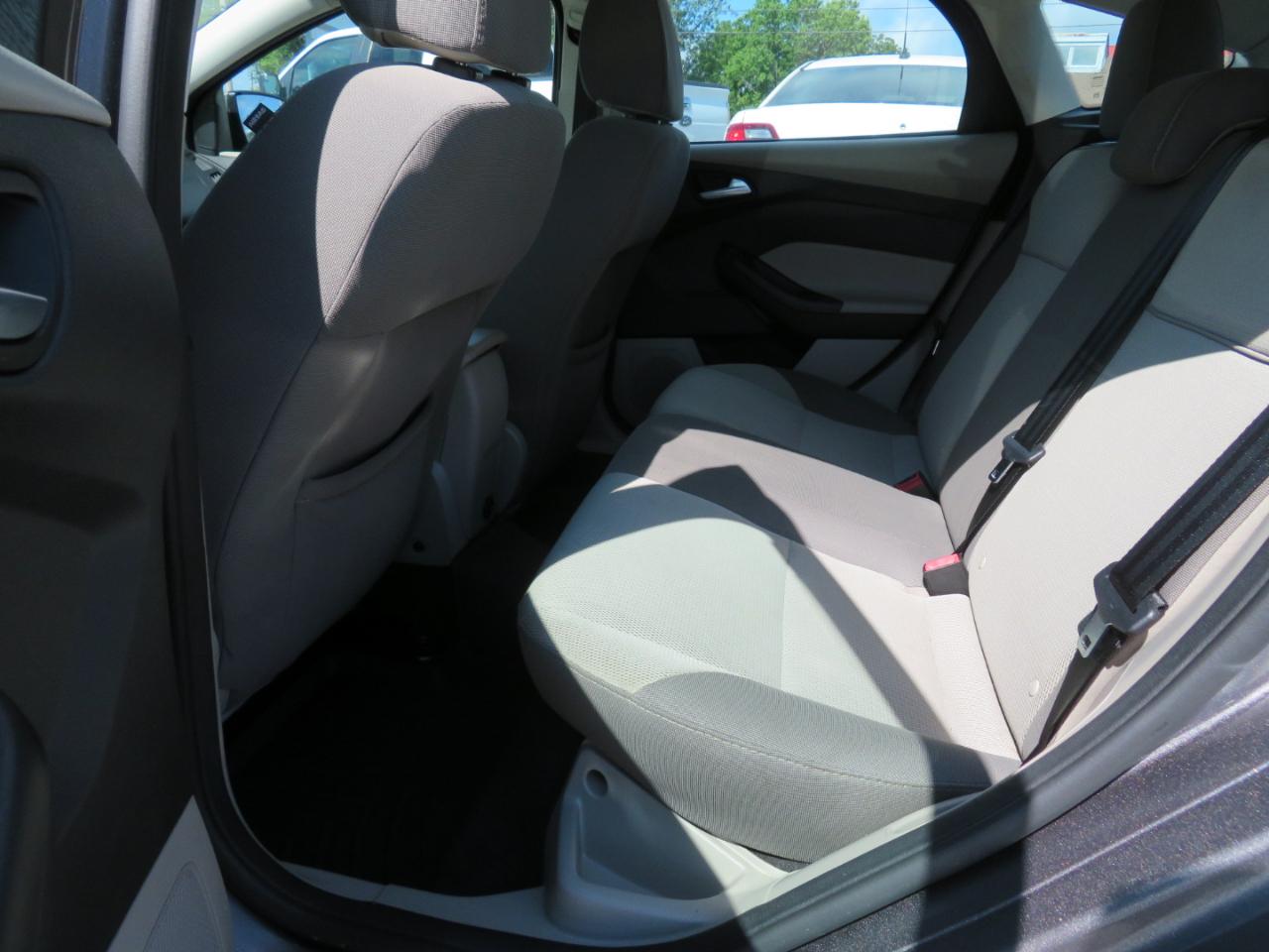 Ford Focus SE Hatch 2014