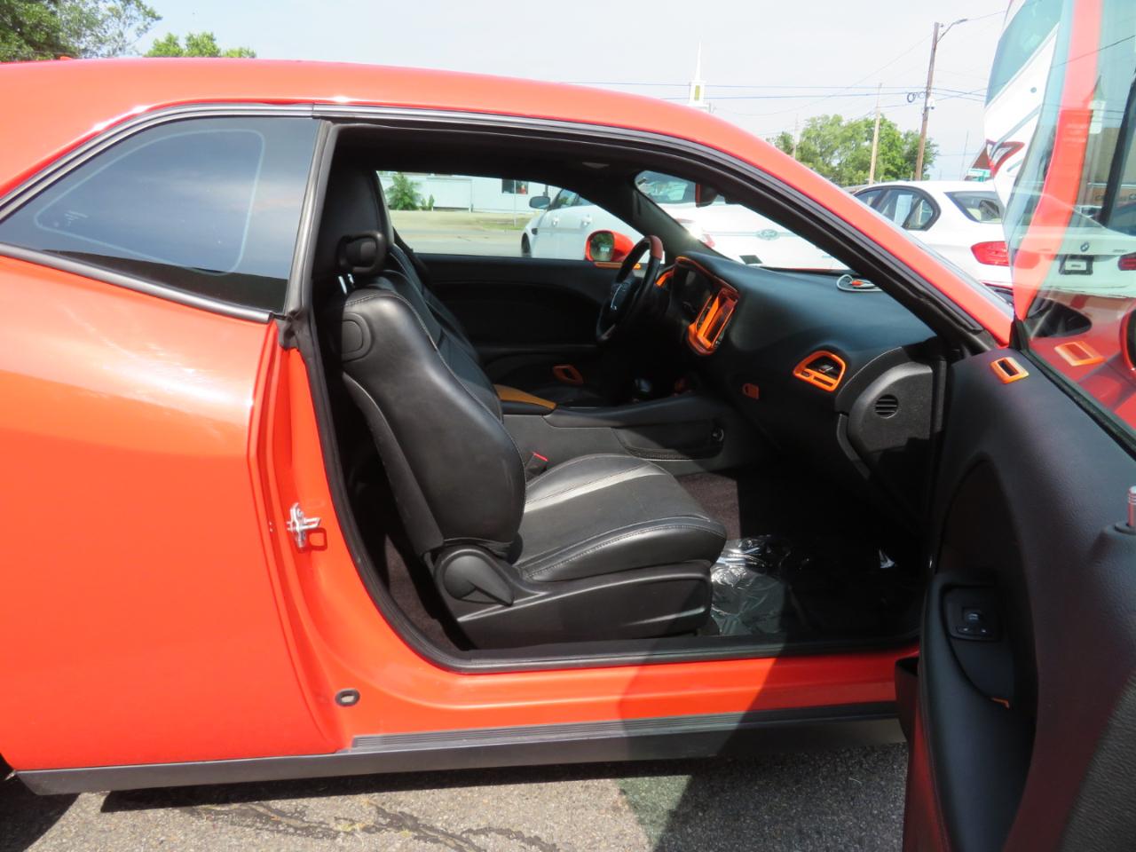 Dodge Challenger SXT Plus 2016