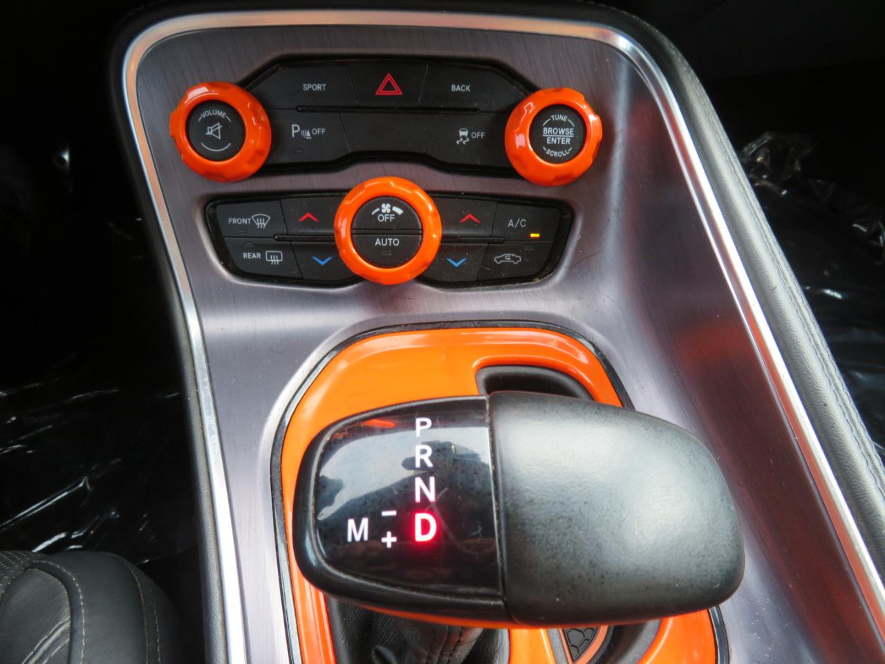 Dodge Challenger SXT Plus 2016