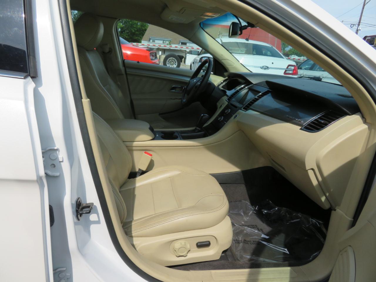 Ford Taurus SEL FWD 2018