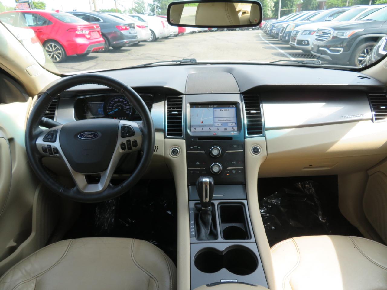 Ford Taurus SEL FWD 2018
