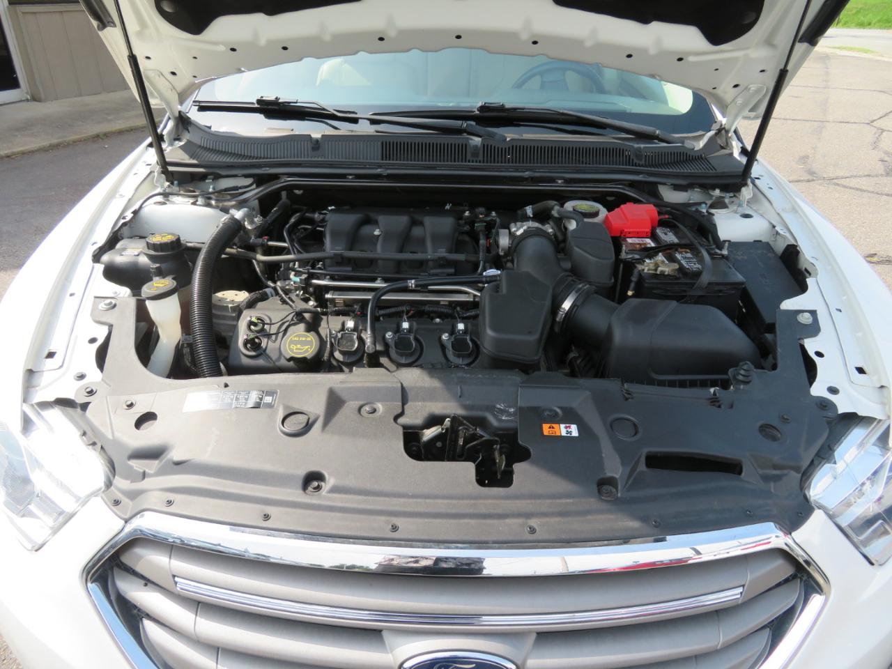 Ford Taurus SEL FWD 2018