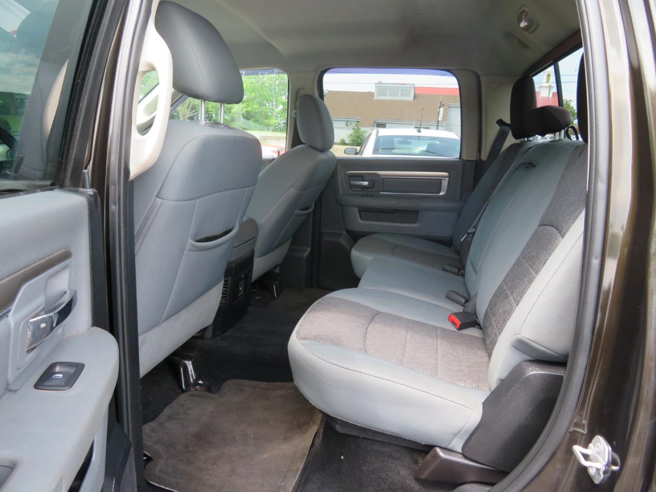RAM 1500 Big Horn Crew Cab 4WD 2014
